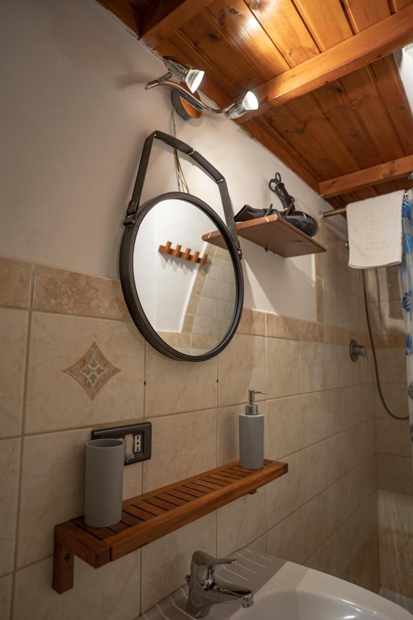 History Station Apartment Brindisi Bagian luar foto